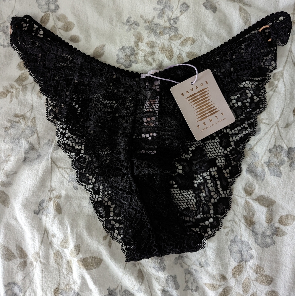 Savage Fenty by Rihanna black lace size large panties
